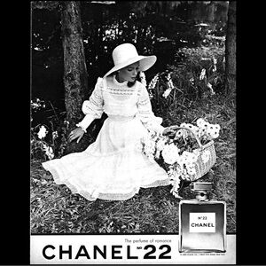 Original 1969 Chanel N°22 Perfume, Vintage Luxury Press Advertisement RARE